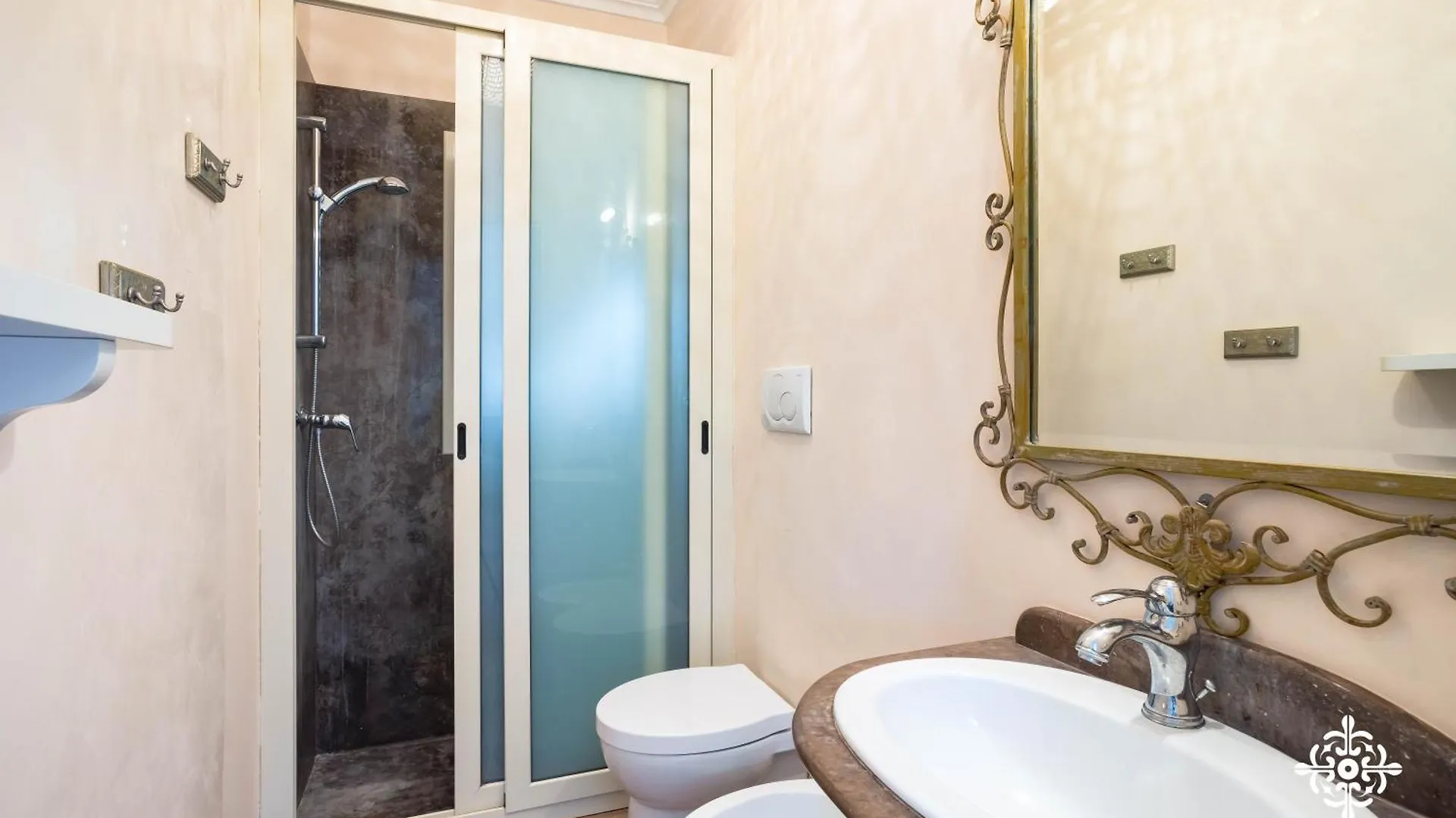 Villa Festosa - Luxury Retreat By The Beach Villaggio Azzurro 0*,  İtalya