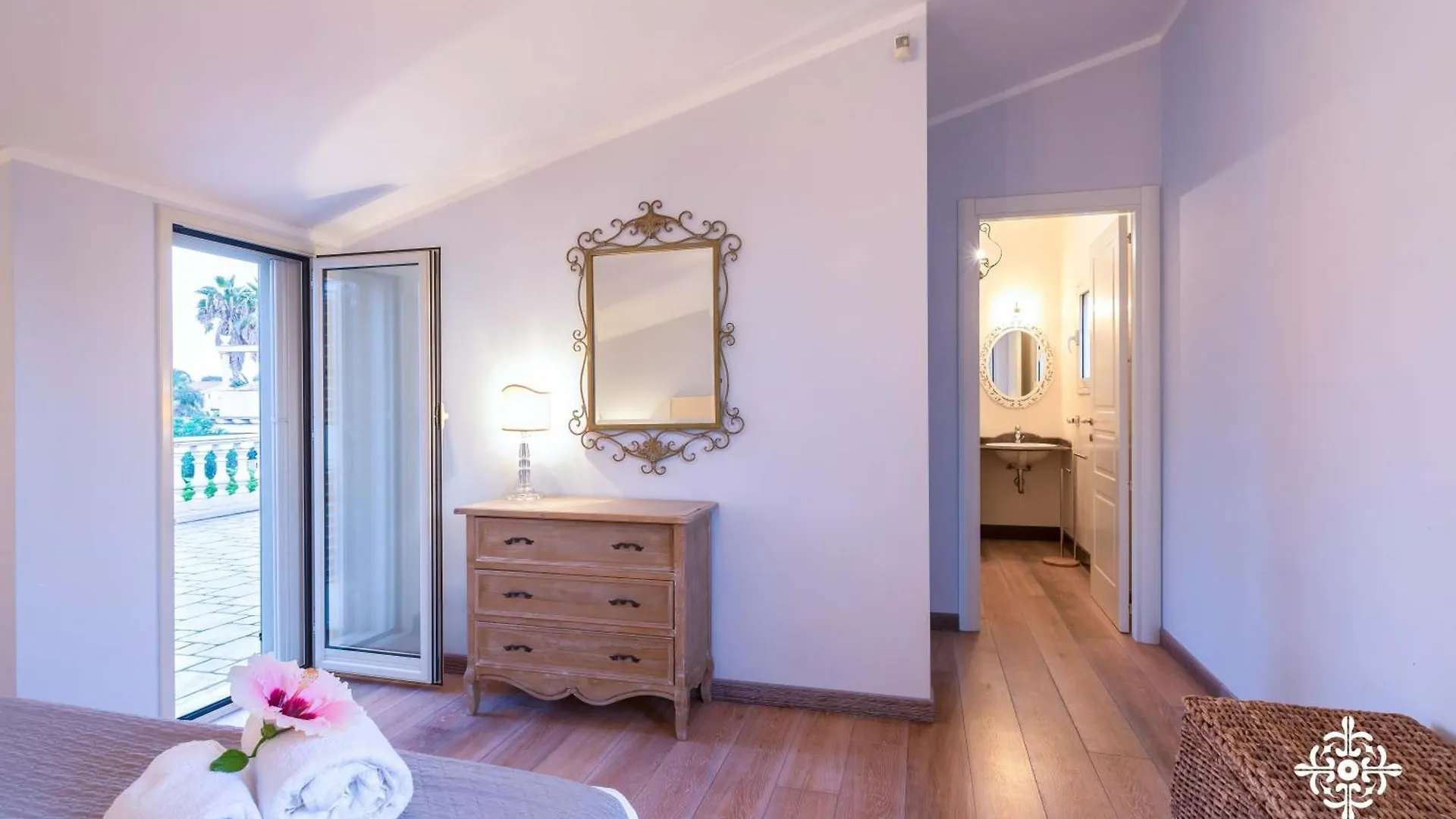 Villa Festosa - Luxury Retreat By The Beach Villaggio Azzurro