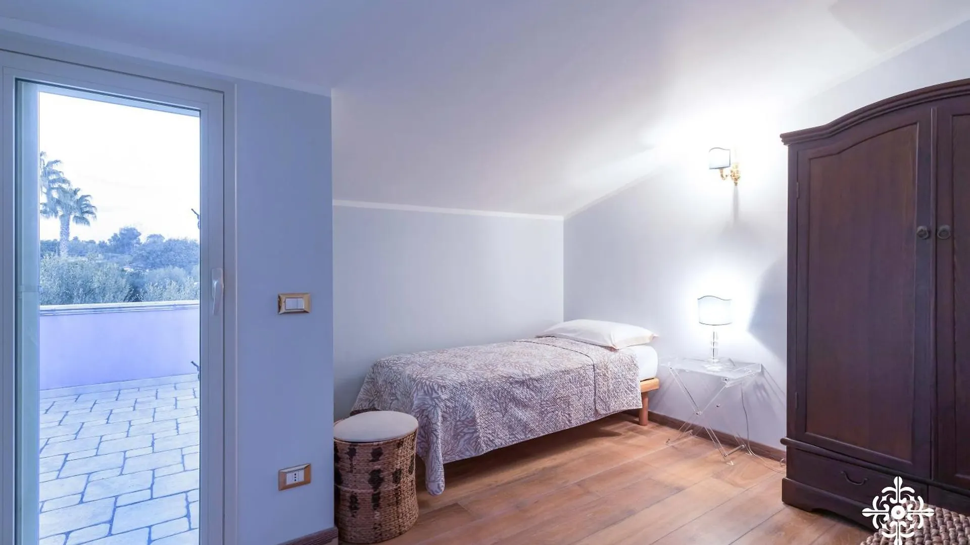 Villa Festosa - Luxury Retreat By The Beach Villaggio Azzurro